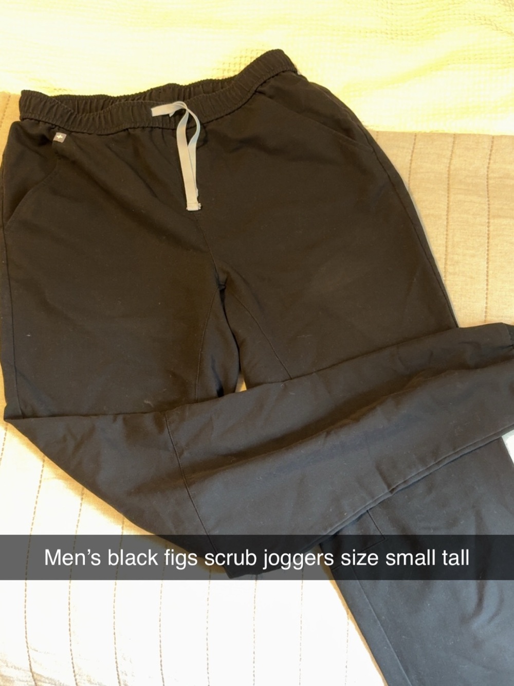Figs Men's Black Jogger Scrubs - small tall